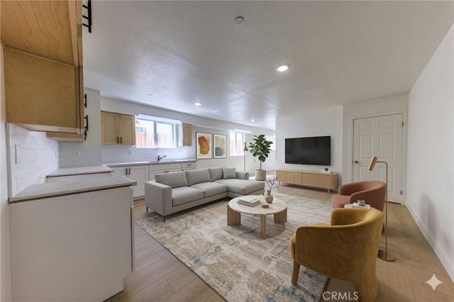 1642 Murchison St, Los Angeles, CA 90033