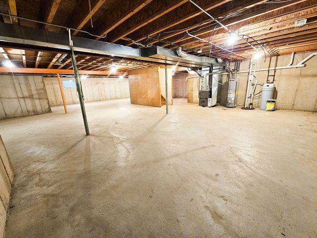 2305 Hillcrest Lane, Lowell, IN 46356