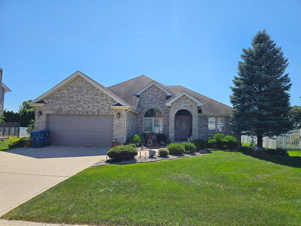 2305 Hillcrest Lane, Lowell, IN 46356