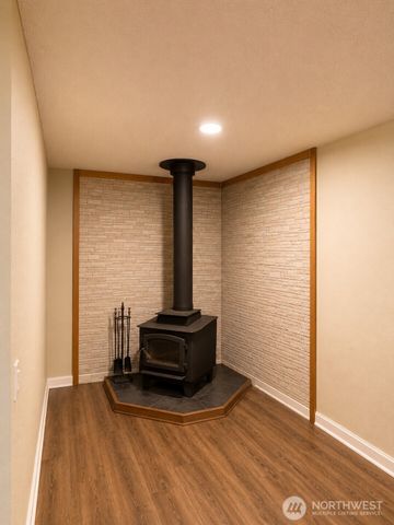 31245 9th Avenue S, Federal Way, WA 98003