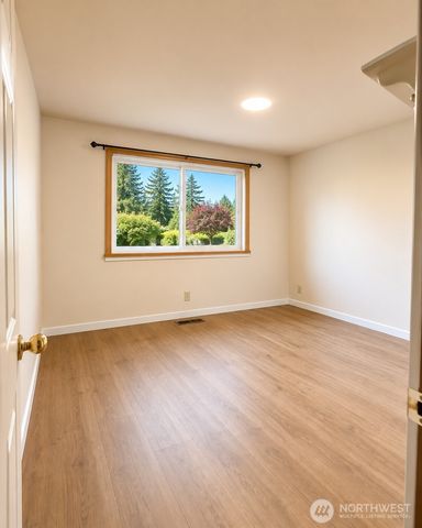 31245 9th Avenue S, Federal Way, WA 98003