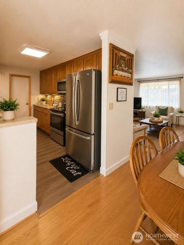 31245 9th Avenue S, Federal Way, WA 98003
