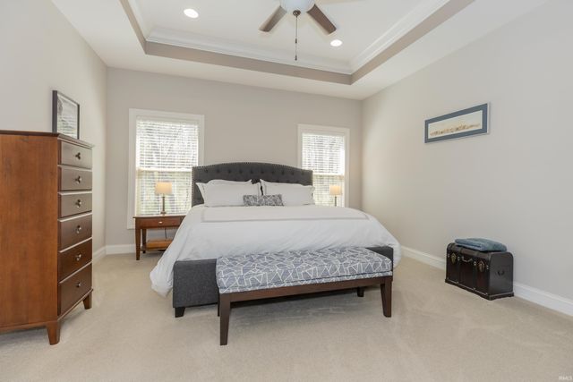 6400 River Ridge Drive, Newburgh, IN 47630
