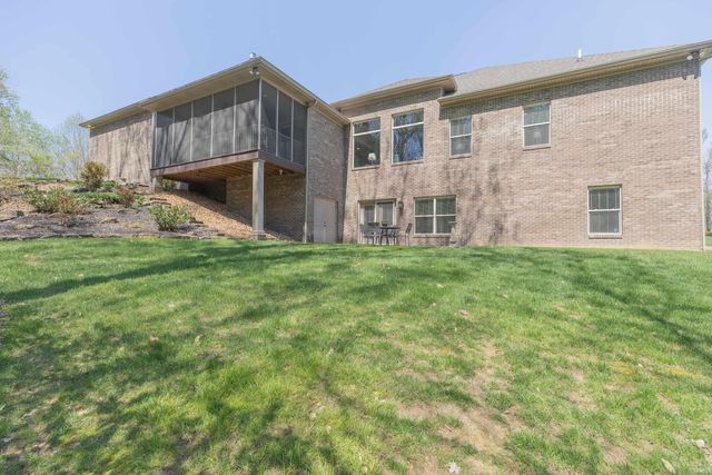 6400 River Ridge Drive, Newburgh, IN 47630
