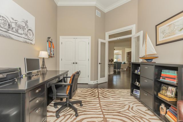 6400 River Ridge Drive, Newburgh, IN 47630