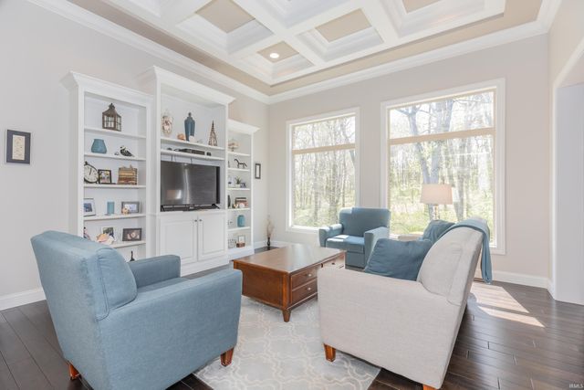 6400 River Ridge Drive, Newburgh, IN 47630