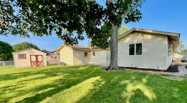 112 Braemar Drive, Elk Grove Village, IL 60007
