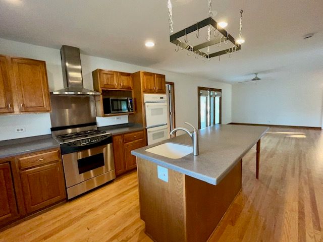 112 Braemar Drive, Elk Grove Village, IL 60007