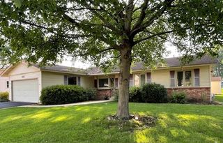 112 Braemar Drive, Elk Grove Village, IL 60007