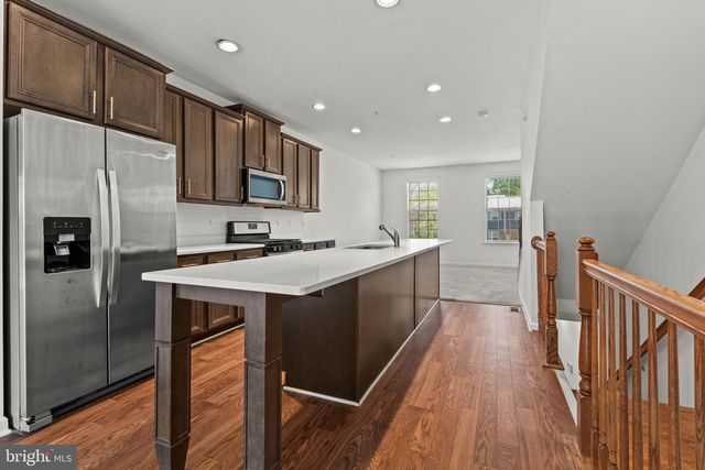 8183 HOLLOW CT, Severn, MD 21144