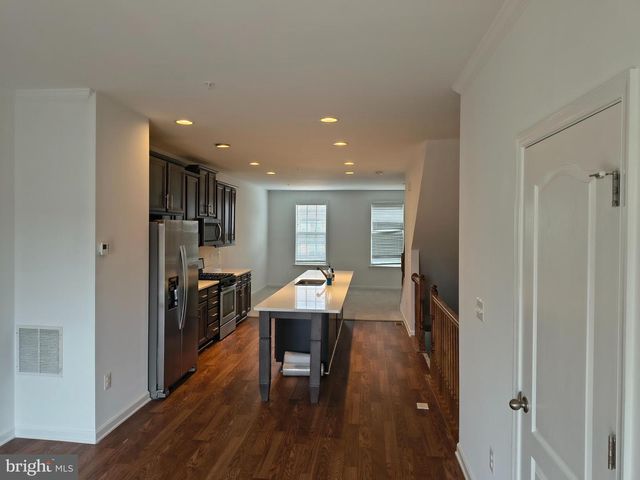 8183 HOLLOW CT, Severn, MD 21144