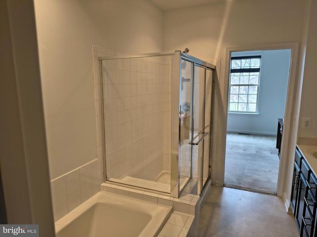 8183 HOLLOW CT, Severn, MD 21144