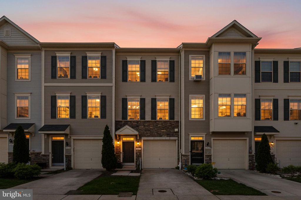 8183 HOLLOW CT, Severn, MD 21144