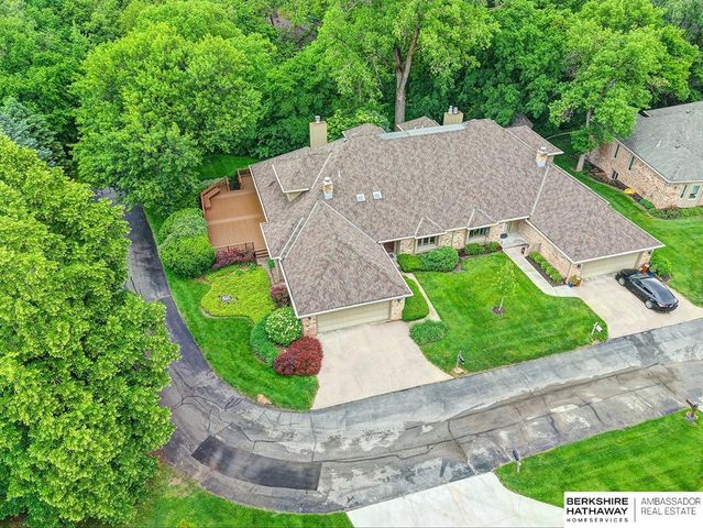 11120 Pine Plaza, Omaha, NE 68144