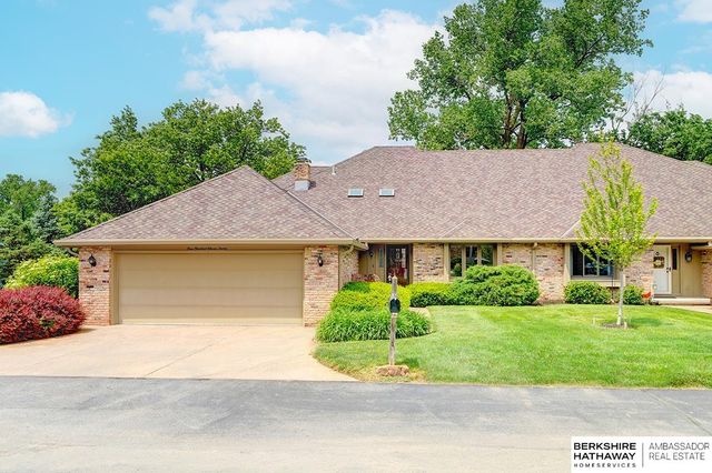 11120 Pine Plaza, Omaha, NE 68144