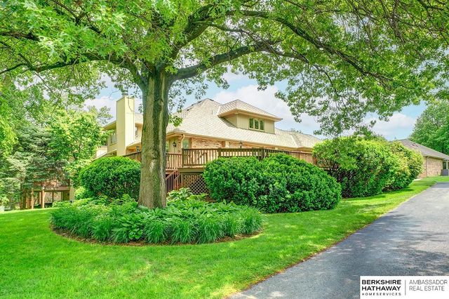 11120 Pine Plaza, Omaha, NE 68144