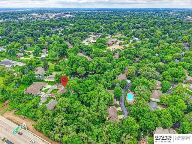 11120 Pine Plaza, Omaha, NE 68144