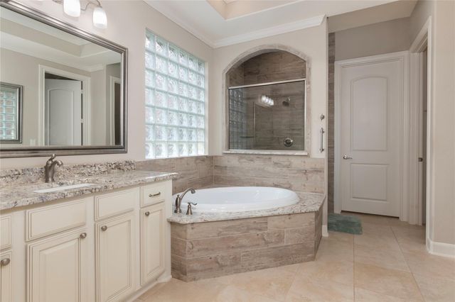 4044 Windsor Chase Drive, Spring, TX 77386