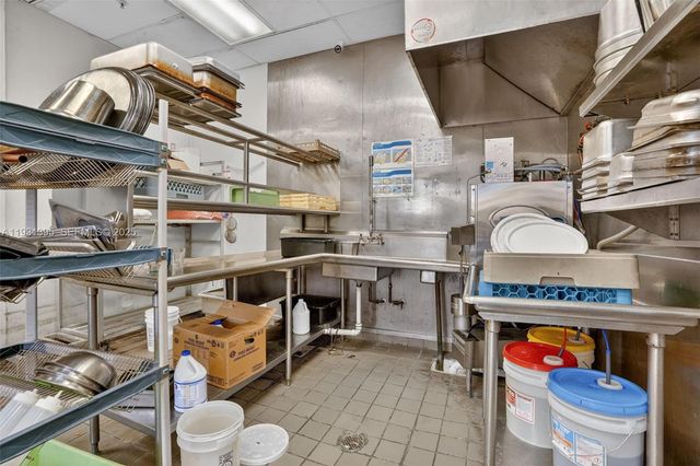 Turnkey Restaurant & Bar For Sale Prime Plantation, Plantation, FL 33324