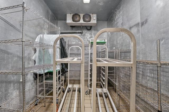 Turnkey Restaurant & Bar For Sale Prime Plantation, Plantation, FL 33324