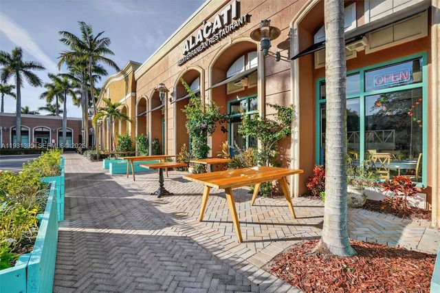 Turnkey Restaurant & Bar For Sale Prime Plantation, Plantation, FL 33324