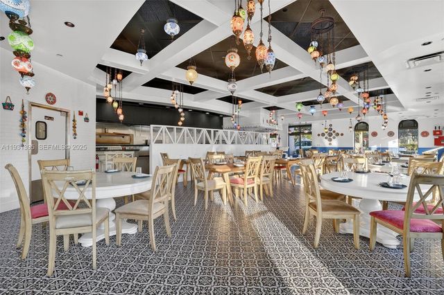 Turnkey Restaurant & Bar For Sale Prime Plantation, Plantation, FL 33324