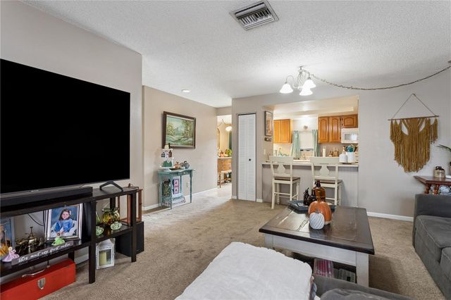 7920 N TANGERINE DRIVE 265, Temple Terrace, FL 33637
