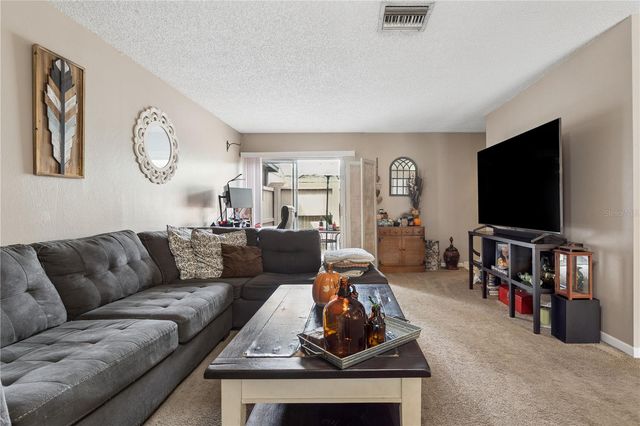 7920 N TANGERINE DRIVE 265, Temple Terrace, FL 33637