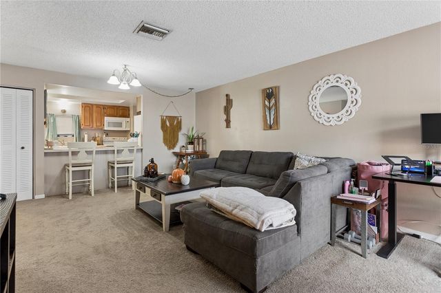 7920 N TANGERINE DRIVE 265, Temple Terrace, FL 33637