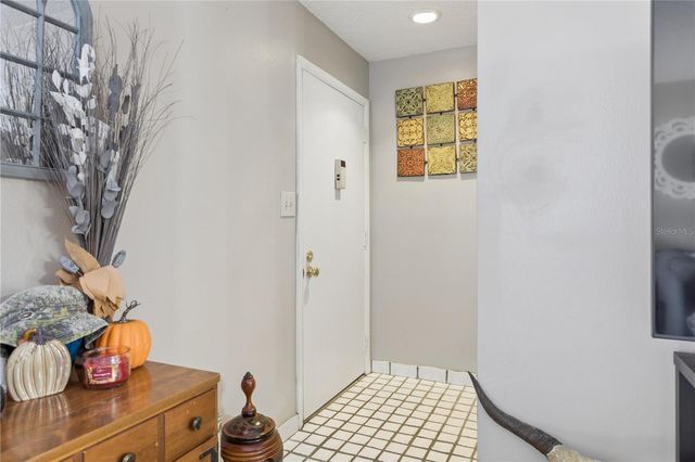 7920 N TANGERINE DRIVE 265, Temple Terrace, FL 33637