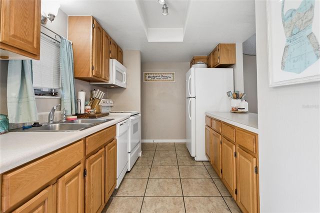 7920 N TANGERINE DRIVE 265, Temple Terrace, FL 33637