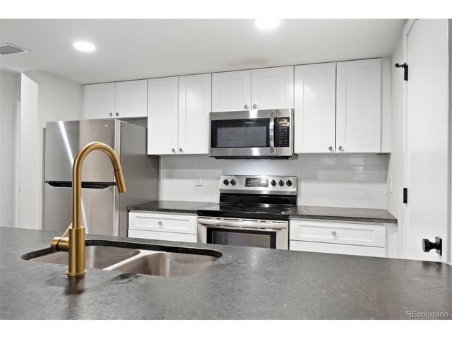 23551 Genesee Village Rd 15-H, Golden, CO 80401