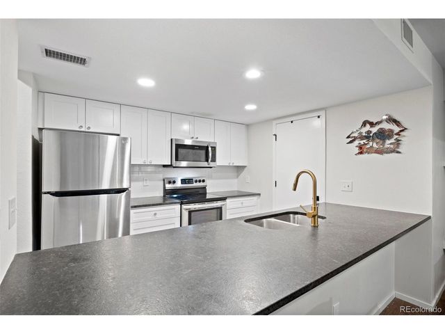 23551 Genesee Village Rd 15-H, Golden, CO 80401