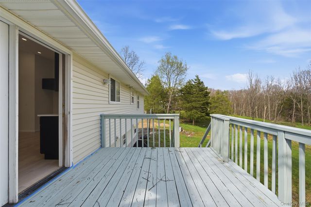 600 Twin Arch Road, Rock Tavern, NY 12575