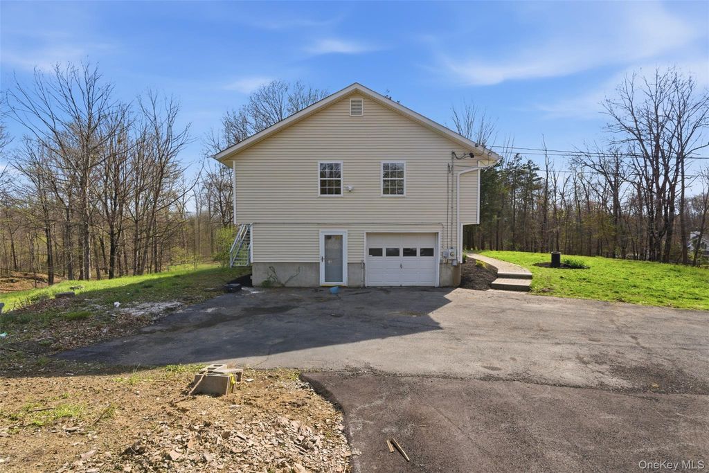 600 Twin Arch Road, Rock Tavern, NY 12575 — photo 3
