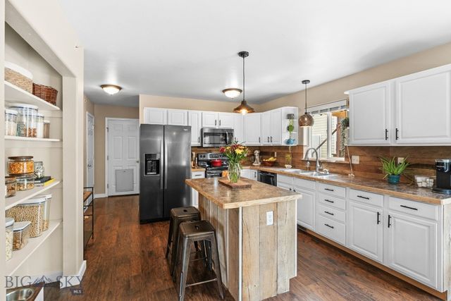 66 Aspenwood Drive, Bozeman, MT 59718