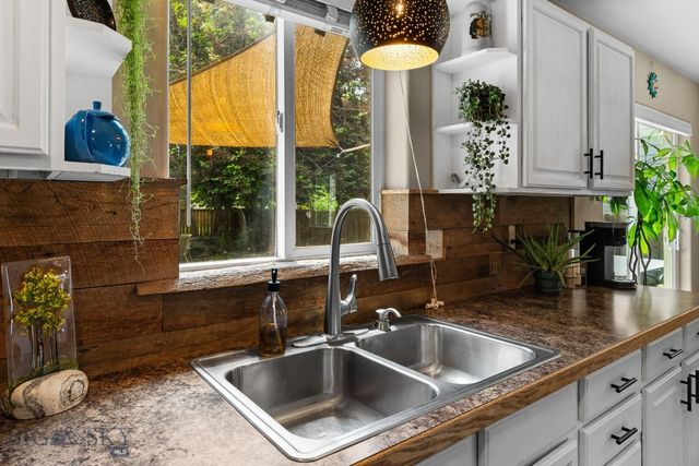 66 Aspenwood Drive, Bozeman, MT 59718