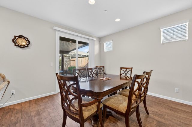 7901 Dearne Way, Elk Grove, CA 95757