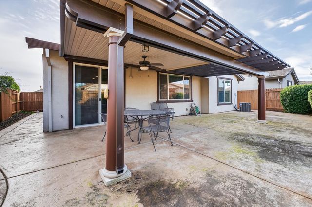 7901 Dearne Way, Elk Grove, CA 95757