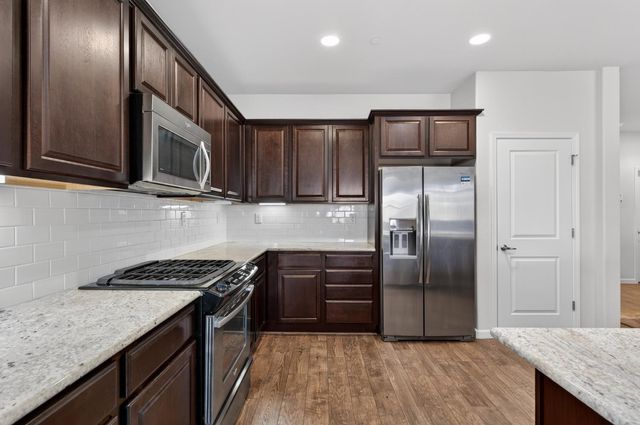 7901 Dearne Way, Elk Grove, CA 95757