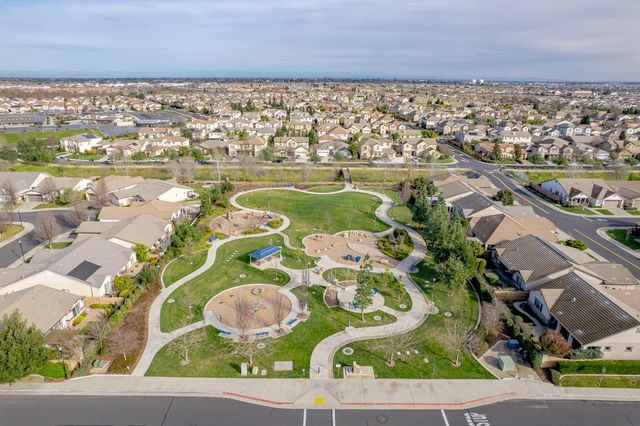 7901 Dearne Way, Elk Grove, CA 95757