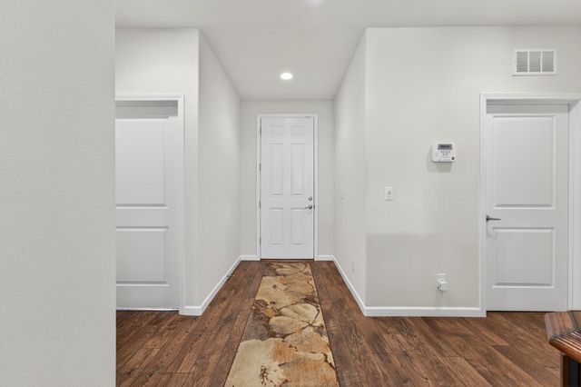 7901 Dearne Way, Elk Grove, CA 95757