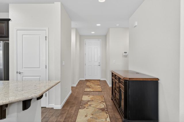 7901 Dearne Way, Elk Grove, CA 95757