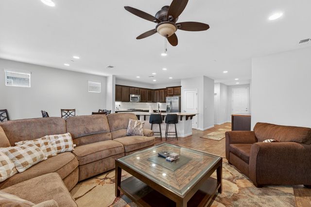 7901 Dearne Way, Elk Grove, CA 95757