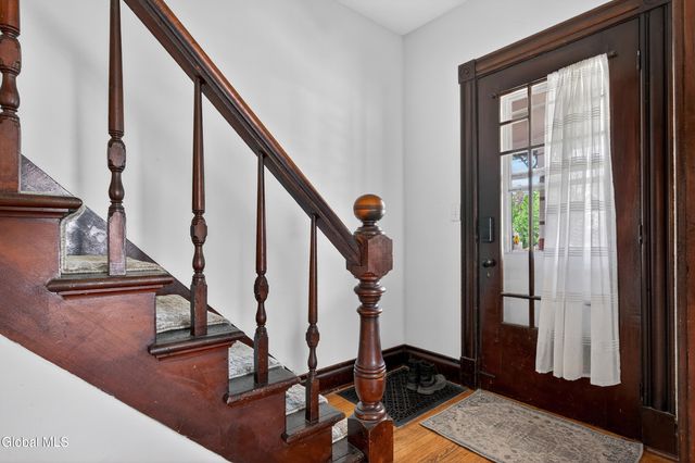 38 Elsmere Avenue, Bethlehem, NY 12054