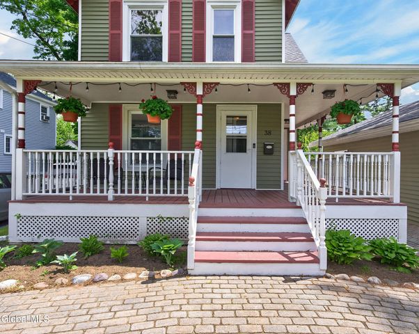 38 Elsmere Avenue, Bethlehem, NY 12054