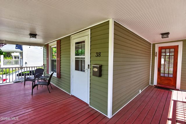 38 Elsmere Avenue, Bethlehem, NY 12054