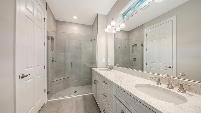 701 MARAVIYA BOULEVARD, Nokomis, FL 34275