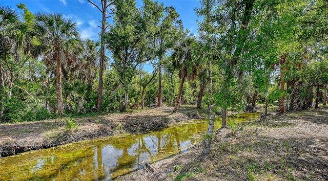 701 MARAVIYA BOULEVARD, Nokomis, FL 34275