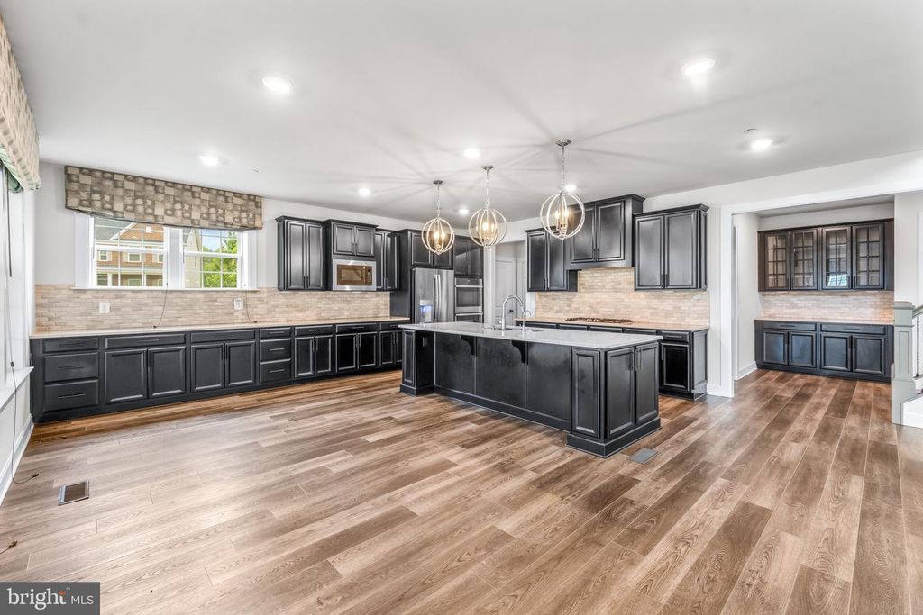 Image 16 of property listing at 13601 HEBRON LN, Upper Marlboro, MD 20774